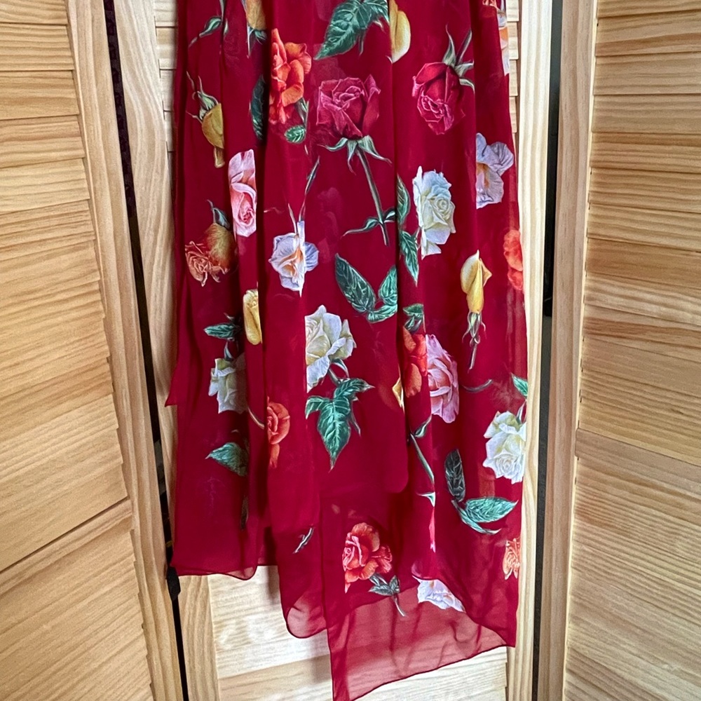Fabric Frontline Silk Rose Scarf